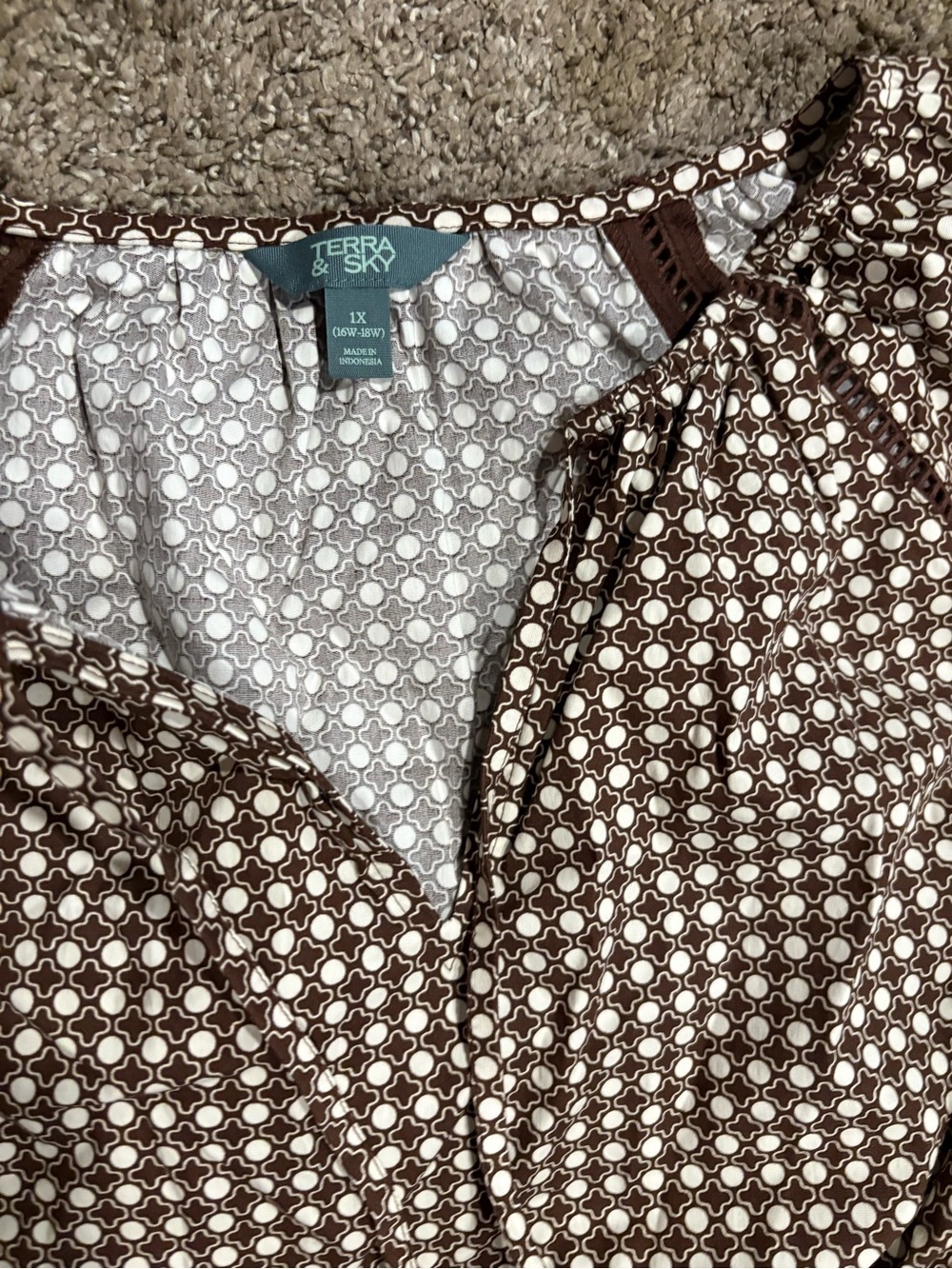 NWT- ladies 1x (16w-18w) Brown & cream mini dress with elbow length puff sleeves - Picture 2 of 7